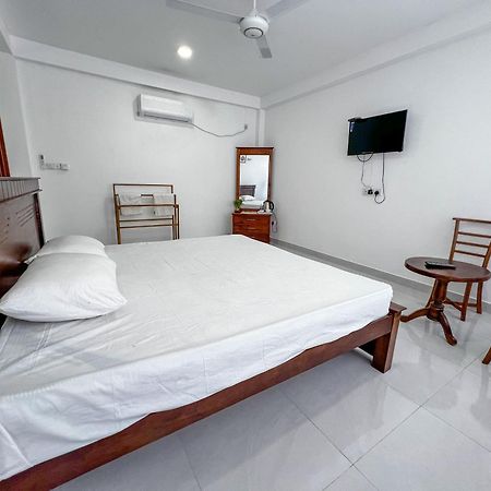 Meridian Holiday Resort Ratnapura Exterior foto