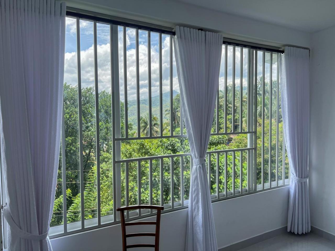 Meridian Holiday Resort Ratnapura Exterior foto
