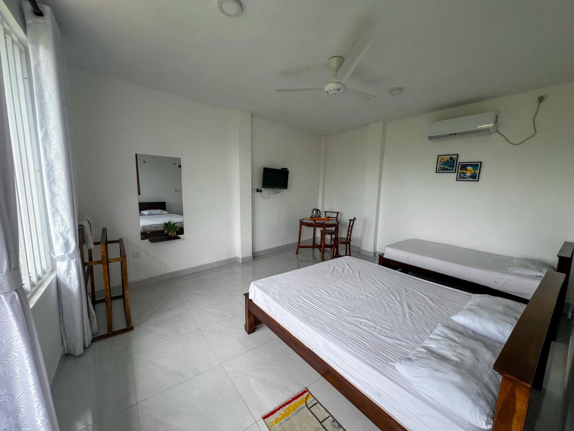 Meridian Holiday Resort Ratnapura Exterior foto